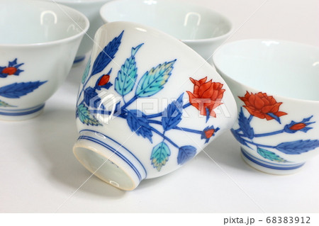 今泉今右衛門 盃 染錦 酒器 骨董品 今泉今右衛門 盃 染錦 酒器 骨董品 68383912