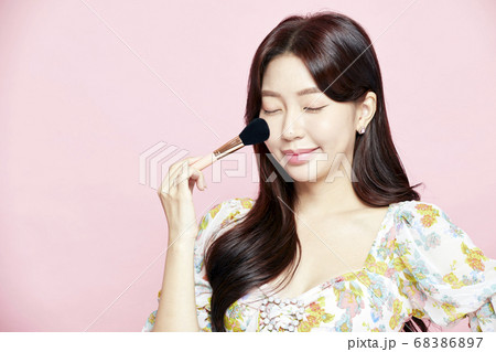 ビューティー 美容 女性 68386897