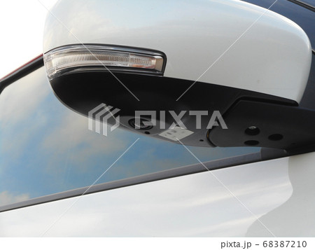 ウィンカー付きドアミラーとカメラ 68387210