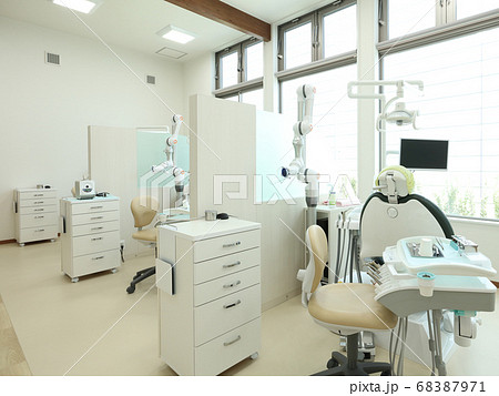 歯医者の診療室 68387971