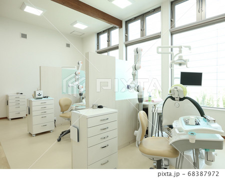 歯医者の診療室 68387972
