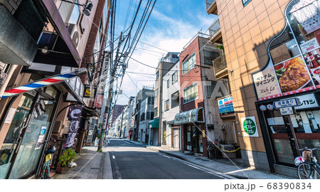 日本の横浜都市景観　音楽通りなどを望む 68390834