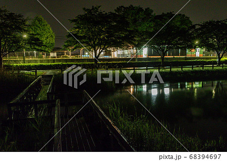 夜の真岡鐵道西田井駅前公園 夜の真岡鐵道西田井駅前公園 68394697