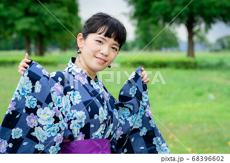 浴衣姿の女性 浴衣姿の女性 68396602