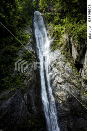 山梨県南巨摩郡早川町にある見神の滝 山梨県南巨摩郡早川町にある見神の滝 68399698