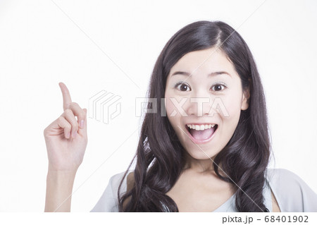 閃く女性 閃く女性 68401902