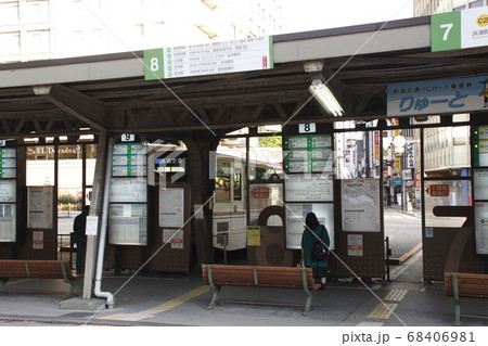 新潟駅万代口バスターミナルにて 19年10月 の写真素材