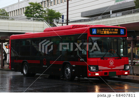 宇都宮駅前の関東自動車バス（新塗装・新型エルガ） 68407811