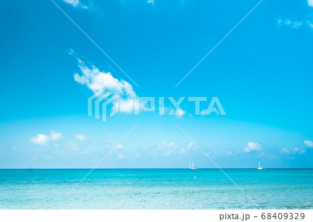 Clear water on the island,Bright blue sea and 68409329