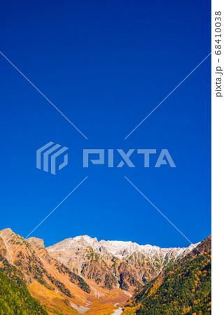 秋色に染まる上高地・穂高連邦【長野県】 68410038