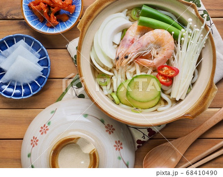 キムチ 鍋 食べ物 68410490