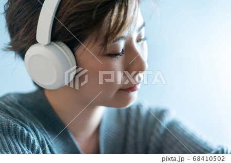 30代女性ライフスタイル 68410502