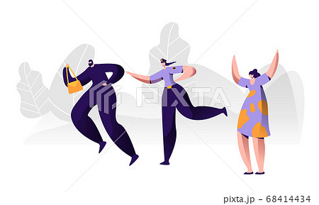 Female Police Officer at Work Catching Up Thief 68414434