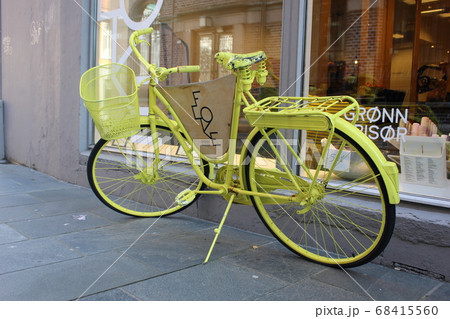 Norway(ノルウェー)Bergenの街中の自転車 68415560