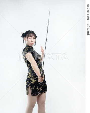 【白バック】中華娘(チャイナ服)格闘ポーズ【膝上】 【白バック】中華娘(チャイナ服)格闘ポーズ【膝上】 68416740