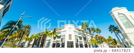 Rodeo drive on a sunny day 68417825