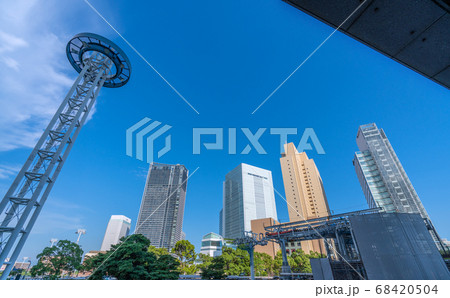 日本の横浜都市景観 桜木町駅前に建設中のYOKOHAMA AIR CABINなどを望む 日本の横浜都市景観 桜木町駅前に建設中のYOKOHAMA AIR CABINなどを望む 68420504