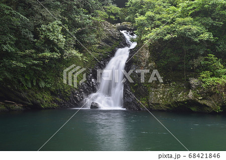 【鹿児島県　奄美大島】マテリヤの滝 68421846