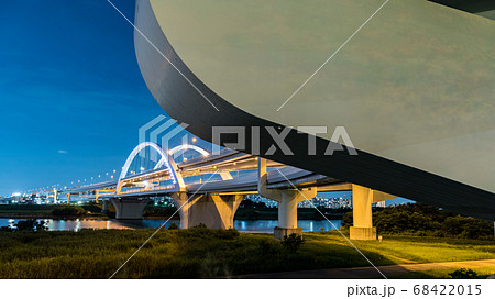 都市風景　江北ジャンクションの夜景 68422015