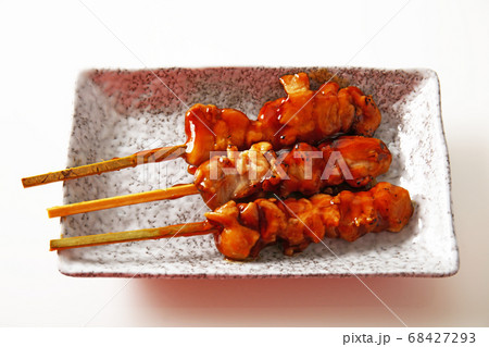 美味しそうな焼き鳥 68427293