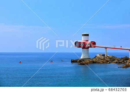 【高知県】晴天下の足摺海底館 68432703