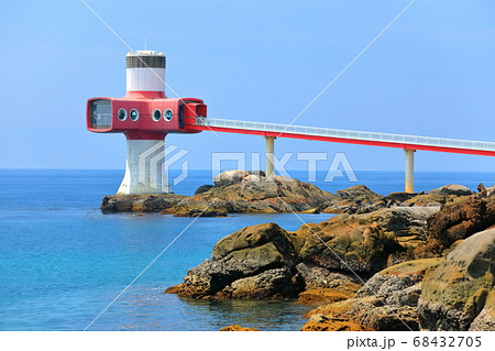 【高知県】晴天下の足摺海底館 68432705
