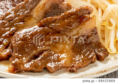 焼肉(カルビの中で上級といわれる希少部位「三角バラ」使用)。 68435869