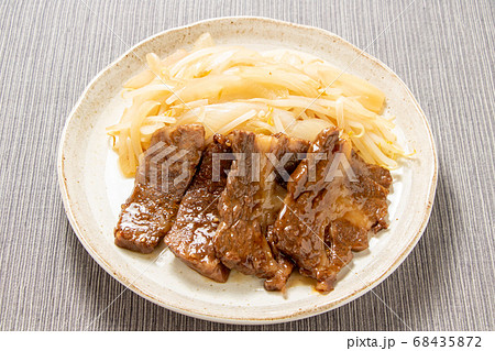 焼肉(カルビの中で上級といわれる希少部位「三角バラ」使用)。 焼肉(カルビの中で上級といわれる希少部位「三角バラ」使用)。 68435872