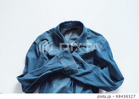 デニム生地の洋服③(上余白) デニム生地の洋服③(上余白) 68436327