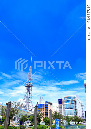 名古屋市、水の宇宙船とテレビ塔の風景 名古屋市、水の宇宙船とテレビ塔の風景 68437310