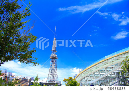 名古屋市、水の宇宙船とテレビ塔の風景 名古屋市、水の宇宙船とテレビ塔の風景 68438883