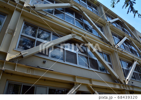 校舎の耐震補強施工 68439320