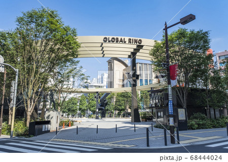 都市風景　池袋西口公園　野外劇場周辺の街並　東京都豊島区 68444024