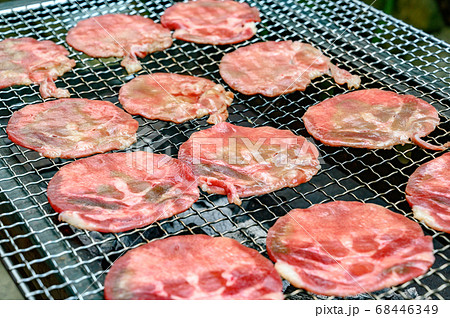 夏のバーベキュー 68446349