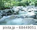 渓谷 68449051
