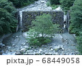 渓谷 68449058