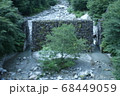 渓谷 68449059