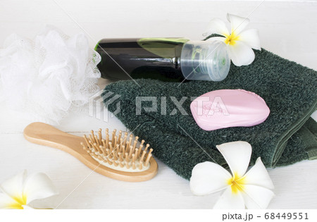 herbal shampoo ,comb ,soap and terry cloth health care body skin and hairs cleaning a bath herbal shampoo ,comb ,soap and terry cloth health care body skin and hairs cleaning a bath 68449551