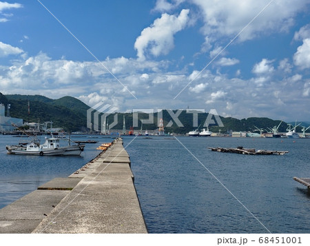 相生湾の西側坪根漁港から見た相生湾の風景 68451001