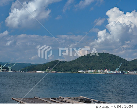 相生湾の西側坪根漁港から見た相生湾の風景 相生湾の西側坪根漁港から見た相生湾の風景 68451004