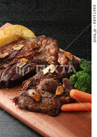 ビーフステーキ ビーフステーキ 68451469
