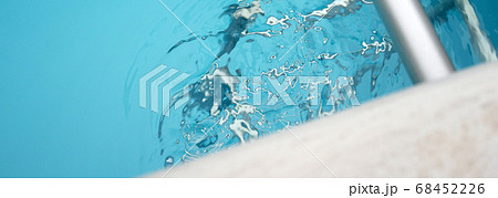 プールのはしごと水面の波紋 68452226