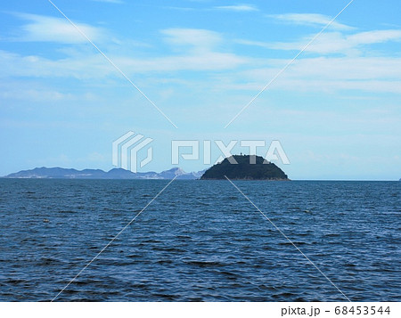 相生湾の西側坪根の海岸から見る播磨灘の風景 68453544