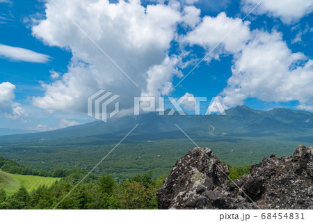 飯盛山の平沢峠（しし岩）から見た八ヶ岳 68454831