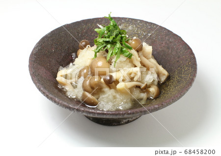 キノコのみぞれ和え、 シメジのおろし和え キノコのみぞれ和え、 シメジのおろし和え 68458200