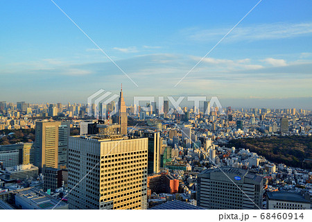 東京都庁から都市の夕景 東京都庁から都市の夕景 68460914