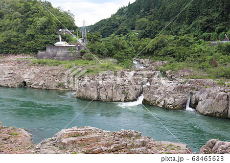 木曽川と阿木川の合流地点(岐阜県恵那市) 木曽川と阿木川の合流地点(岐阜県恵那市) 68465623