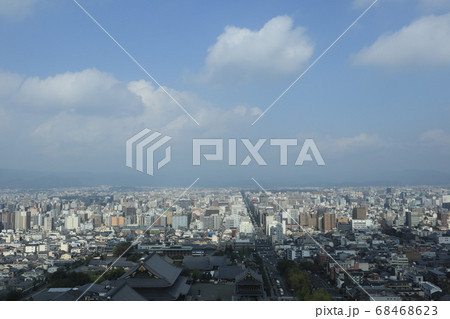 京都タワー展望台からの京都市の街並み 京都タワー展望台からの京都市の街並み 68468623