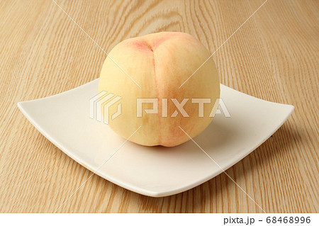 もも もも 68468996