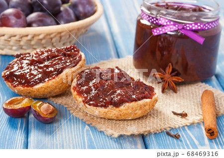 Sandwiches with plum marmalade or jam 68469316